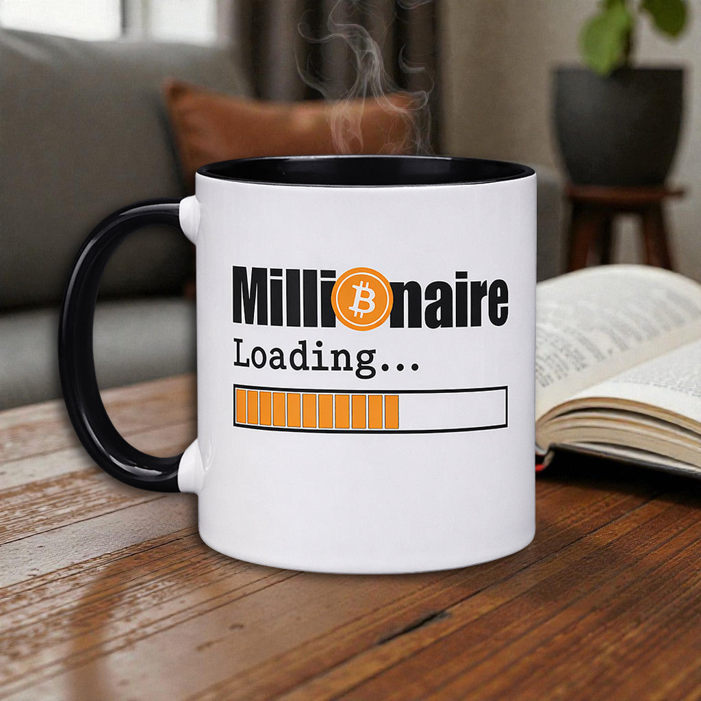 Bitcoin Kaffeetasse 325 ml auf dem Schreibtisch