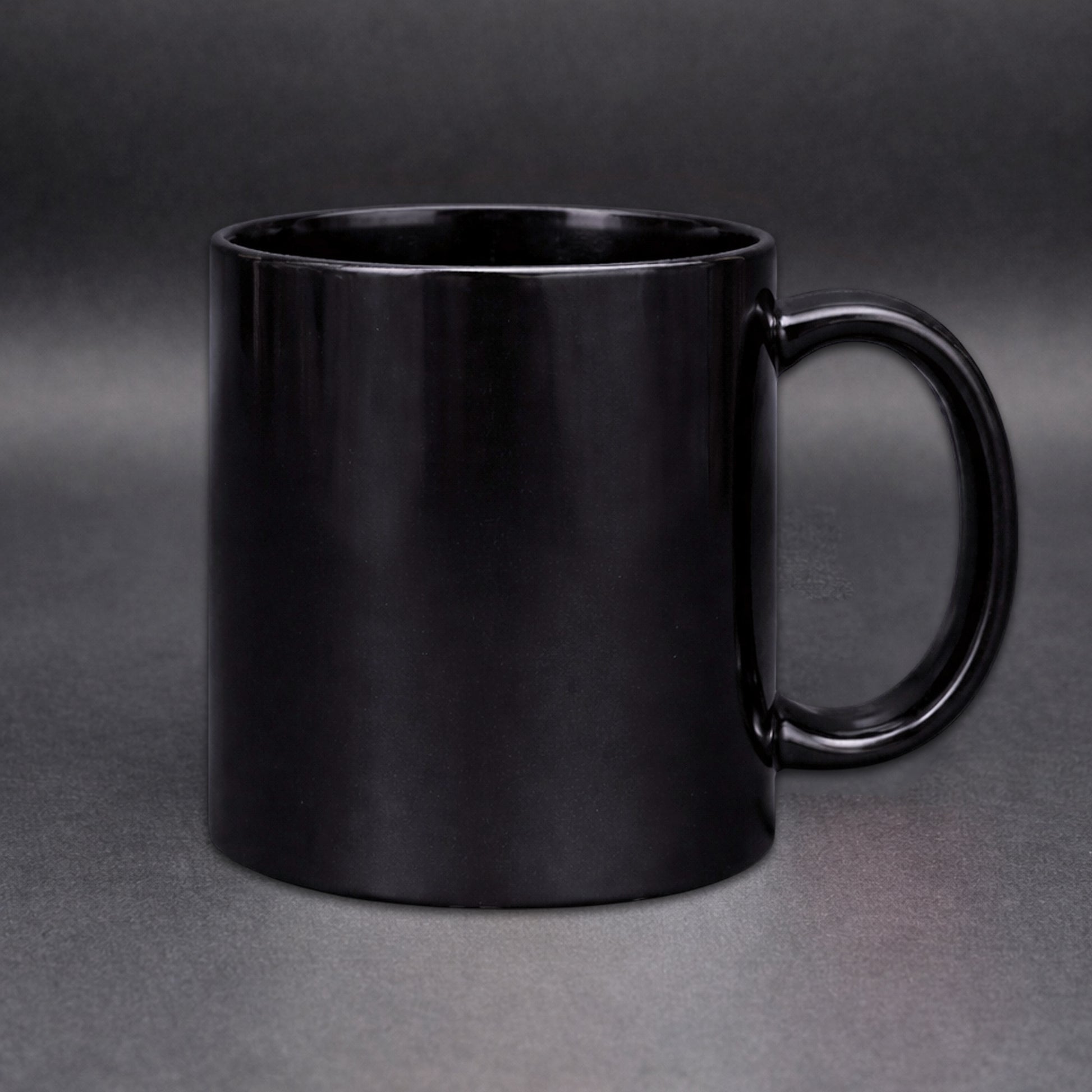 Schwarze Kaffeetasse ohne Motiv – Rückseite